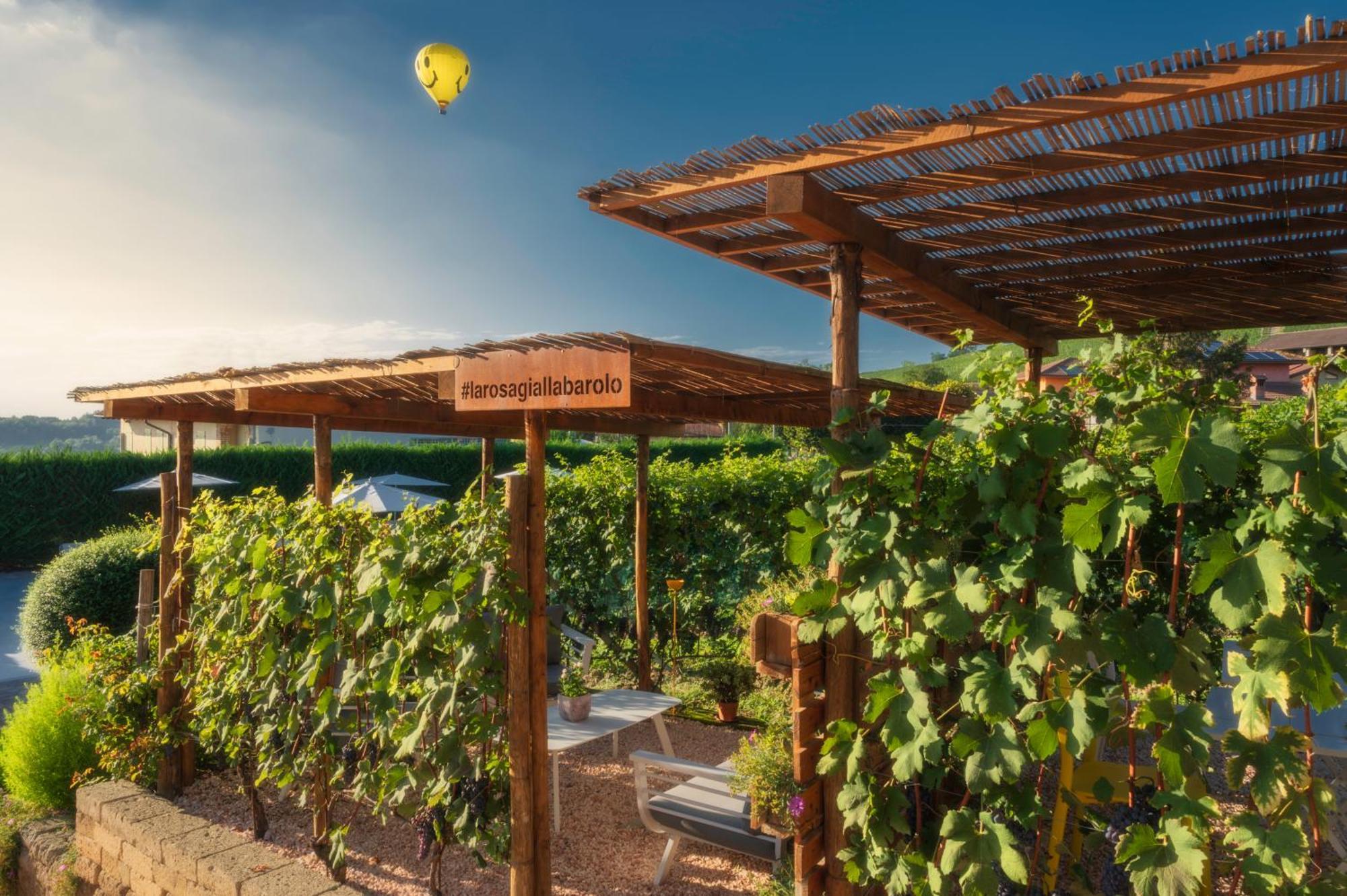 La Rosa Gialla Bio Apartments & Rooms Barolo Exterior foto